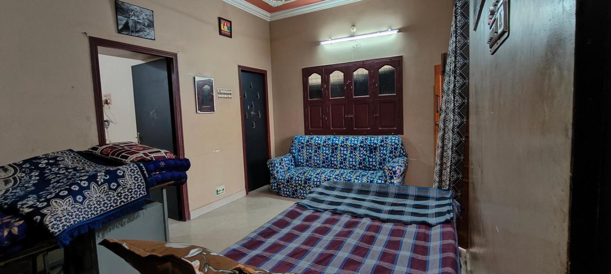 Guru Krupa Home Stay Tiruvannāmalai Zewnętrze zdjęcie
